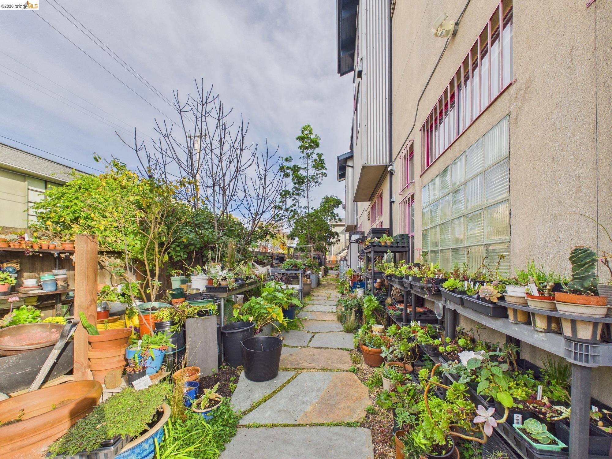 2932 Filbert Street, Unit 2 Oakland, CA 94608 - Photo 36 of 38