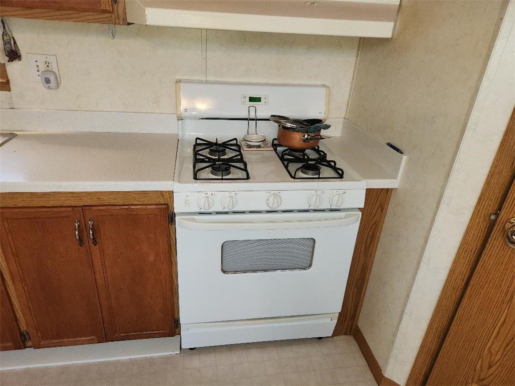 27 Woodward Road Lincoln, RI 02865 - Photo 23 of 28