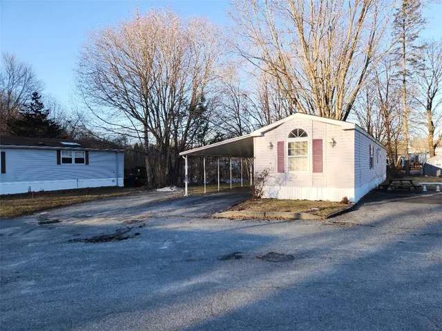 $172,900 | 27 Woodward Road, Lincoln, RI 02865