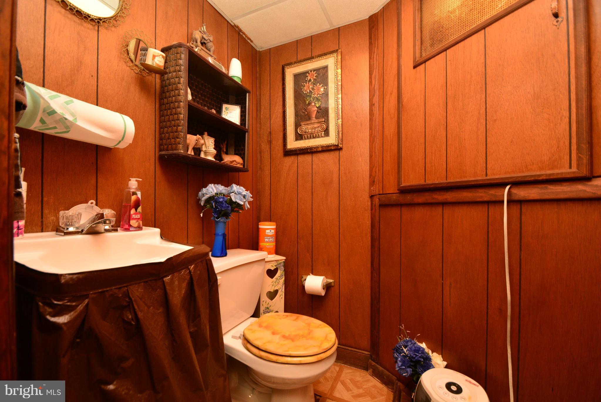 5649 Leiden Road Baltimore, MD 21206 - Photo 25 of 28 Bath