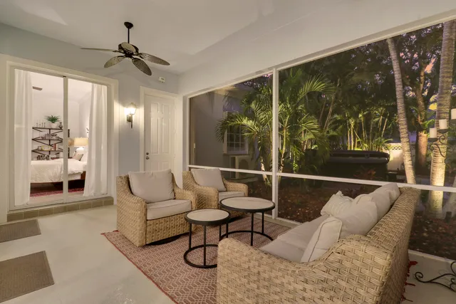 $974,900 | 117 Poinciana Drive, Jupiter, FL 33458