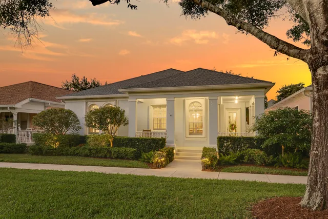 $974,900 | 117 Poinciana Drive, Jupiter, FL 33458