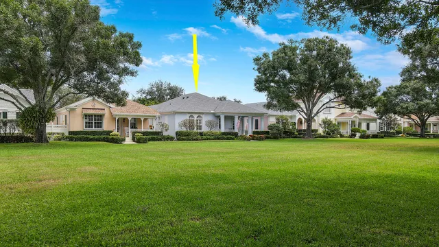 $974,900 | 117 Poinciana Drive, Jupiter, FL 33458