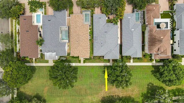 $974,900 | 117 Poinciana Drive, Jupiter, FL 33458