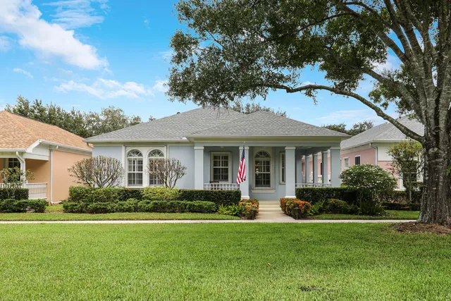 $974,900 | 117 Poinciana Drive, Jupiter, FL 33458