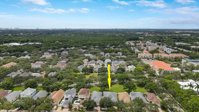 $974,900 | 117 Poinciana Drive, Jupiter, FL 33458