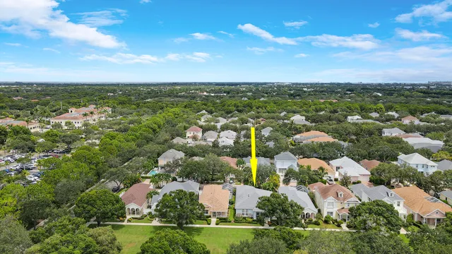 $974,900 | 117 Poinciana Drive, Jupiter, FL 33458