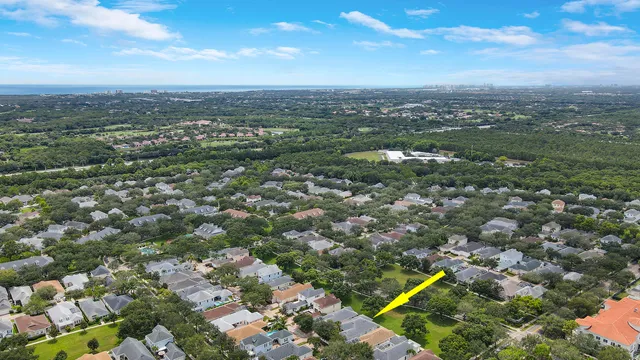 $974,900 | 117 Poinciana Drive, Jupiter, FL 33458