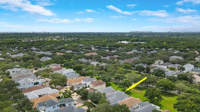 $974,900 | 117 Poinciana Drive, Jupiter, FL 33458