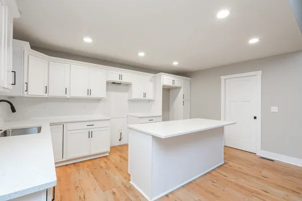 $405,000 | 5564 Old Manor Road, Bourbonnais, IL 60914