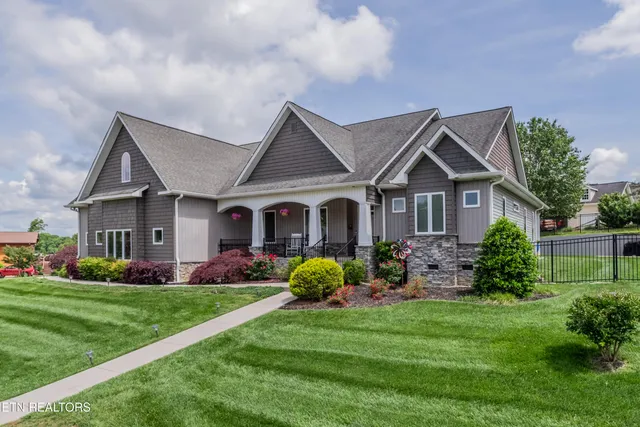 $799,900 | 109 Niwodihi Trail, Vonore, TN 37885