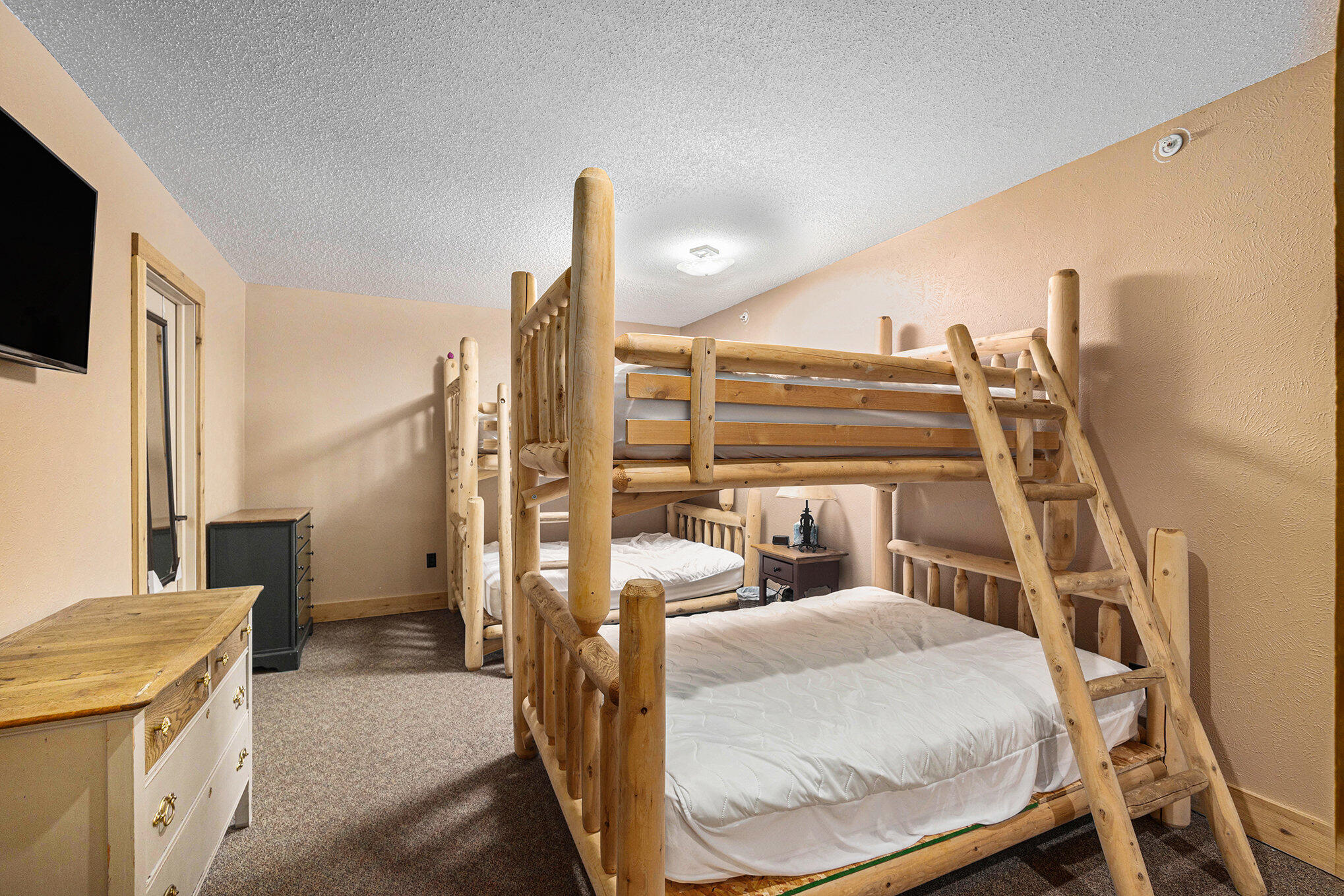 5900 South Water Road, Unit 313 Rothbury, MI 49446 - Photo 9 of 23 water bed 2