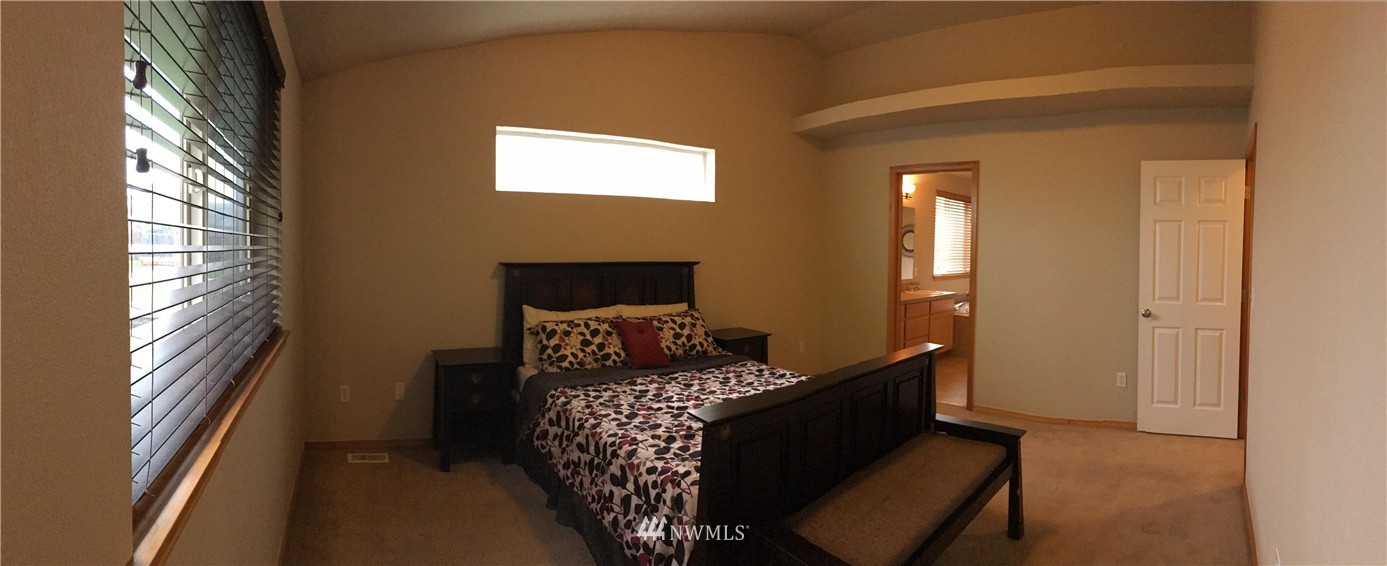 5305 Northeast 11th Court Renton, WA 98059 - Photo 9 of 13
