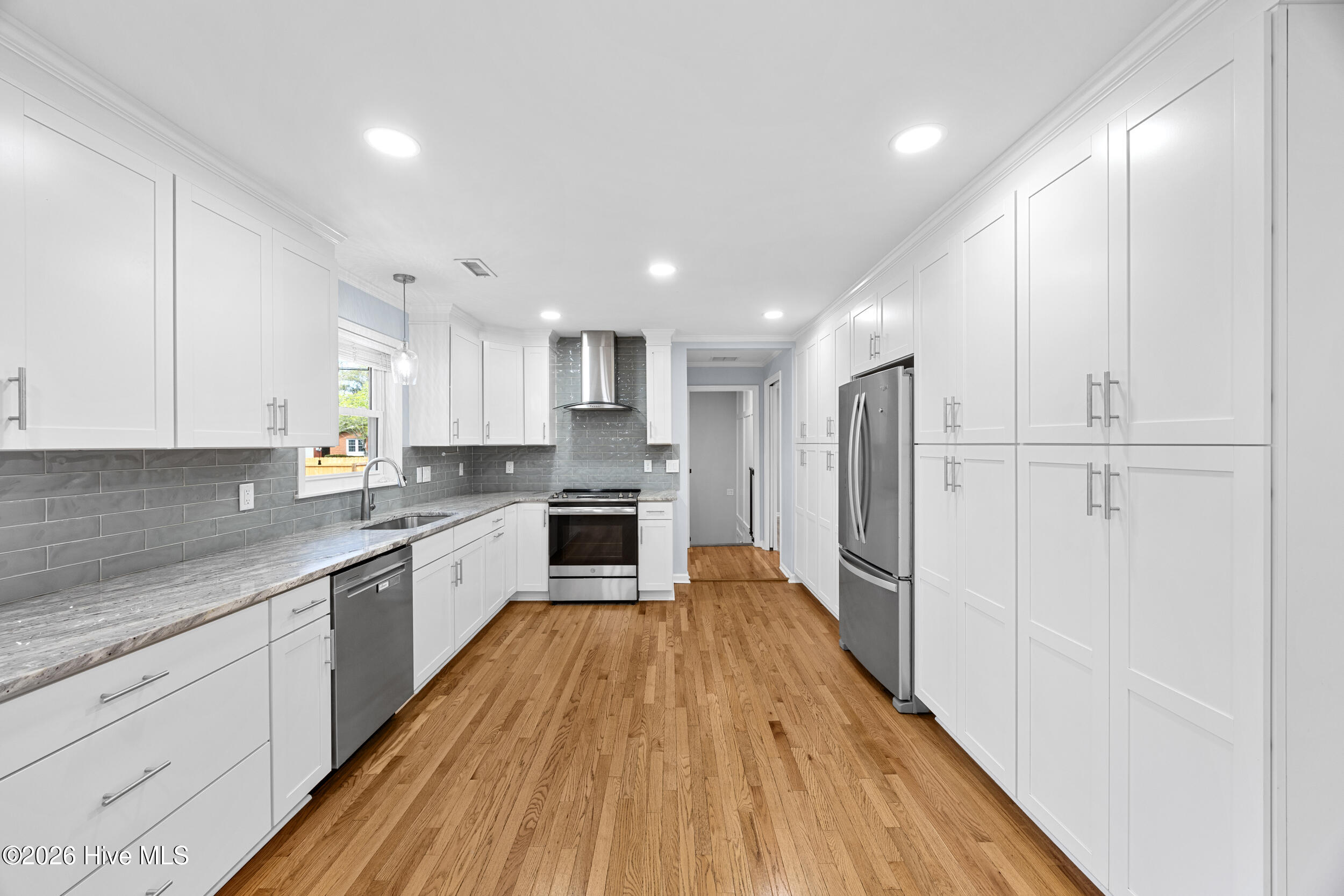 1702 Lincoln Road Wilmington, NC 28403 - Photo 12 of 45 Updated kitchen