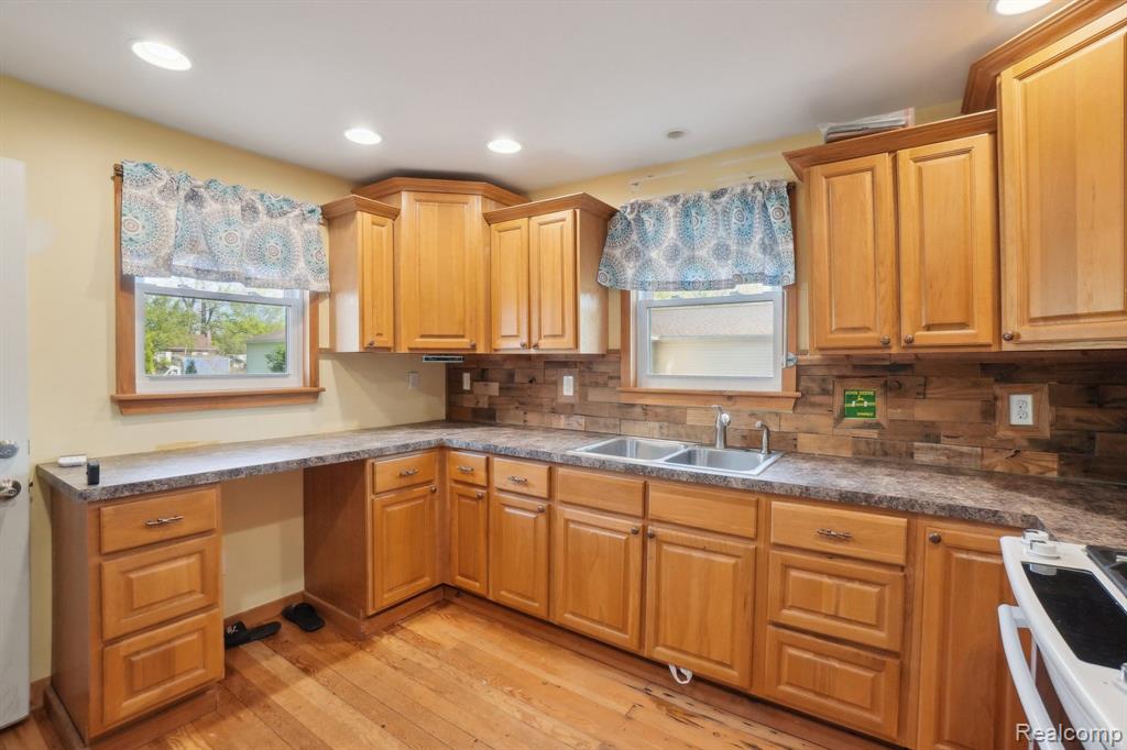 3166 North Belsay Road Flint, MI 48506 - Photo 9 of 30