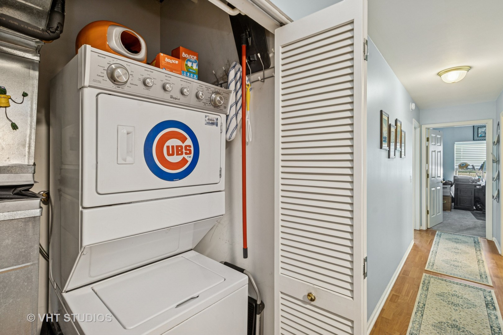 390 West Mahogany Court, Unit 606 Palatine, IL 60067 - Photo 20 of 27 a utility room with dryer and washer