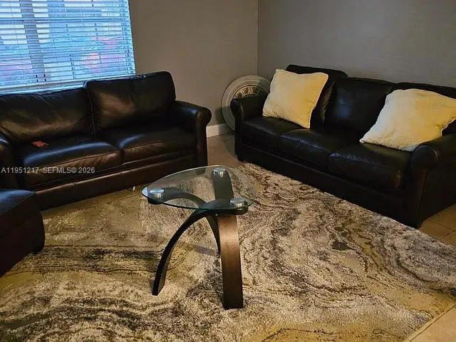 $2,500 | 1100 Salzedo Street, Unit 1A, Coral Gables, FL 33134