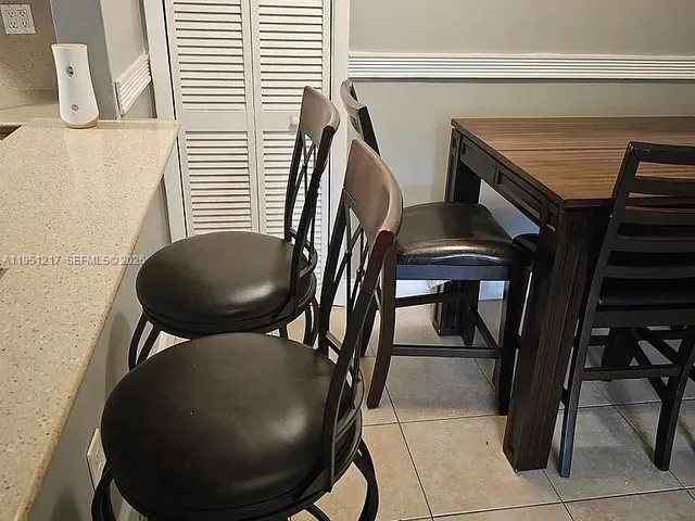 $2,500 | 1100 Salzedo Street, Unit 1A, Coral Gables, FL 33134