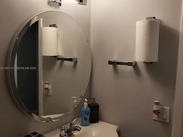 $2,500 | 1100 Salzedo Street, Unit 1A, Coral Gables, FL 33134