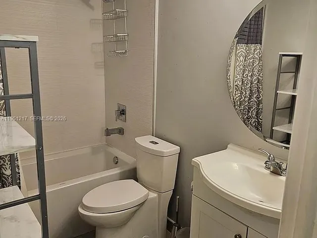 $2,500 | 1100 Salzedo Street, Unit 1A, Coral Gables, FL 33134