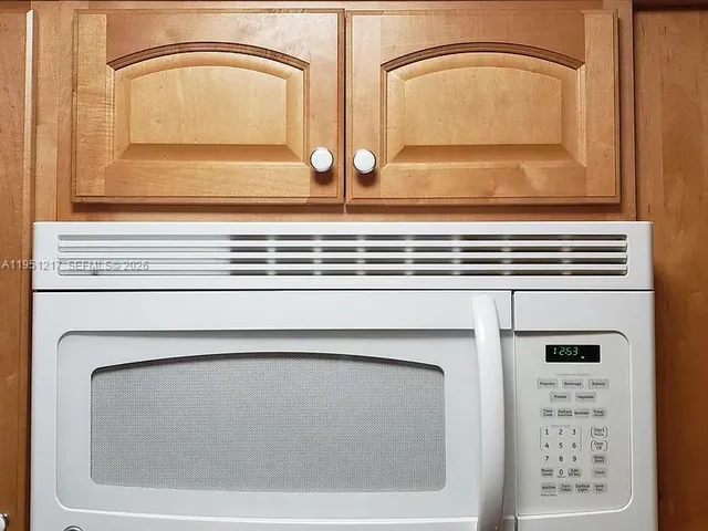 $2,500 | 1100 Salzedo Street, Unit 1A, Coral Gables, FL 33134