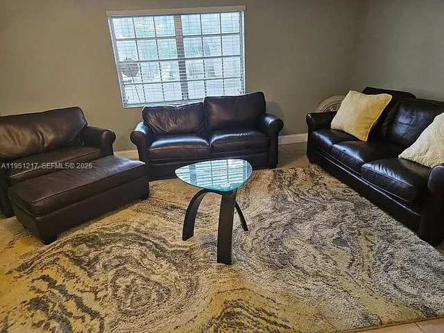 $2,500 | 1100 Salzedo Street, Unit 1A, Coral Gables, FL 33134