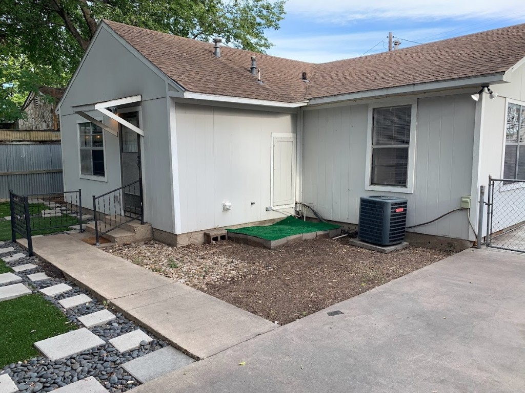 505 Clarke Street Austin, TX 78745 - Photo 16 of 17