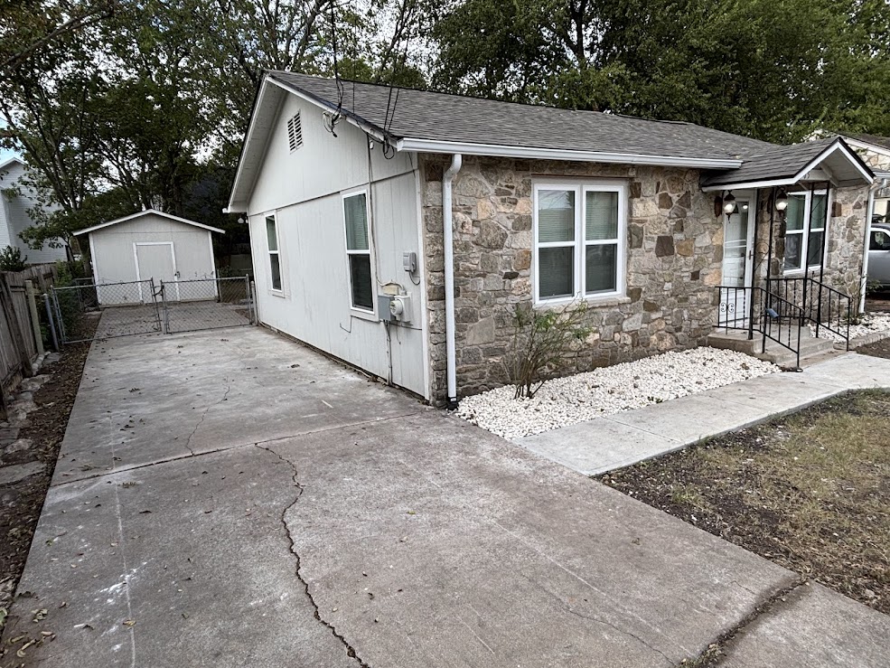 505 Clarke Street Austin, TX 78745 - Photo 2 of 17