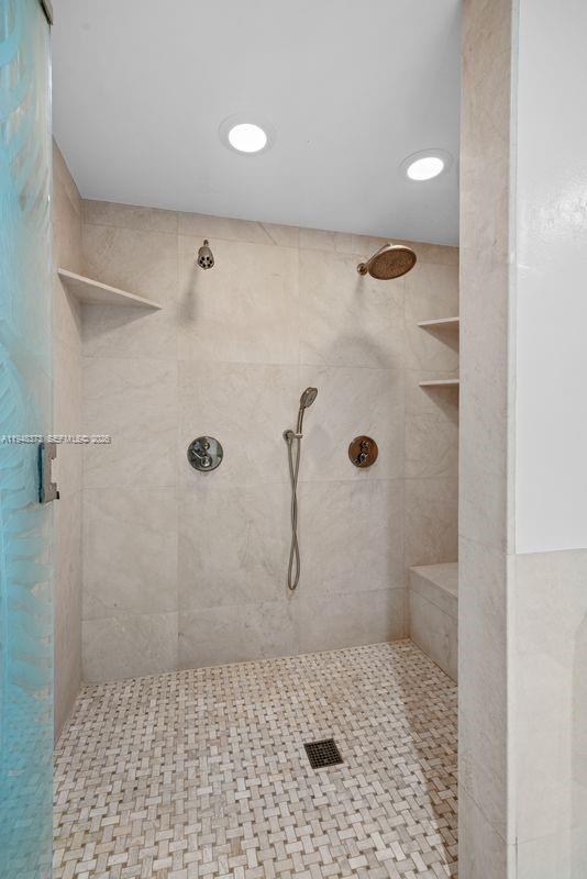 18455 Southwest 284th Street Homestead, FL 33030 - Photo 14 of 15 a bathroom with a shower