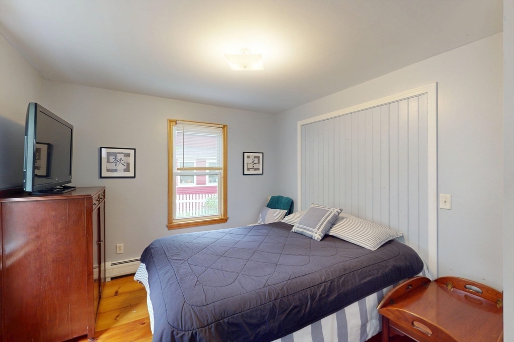 42 Water Street Northampton, MA 01053 - Photo 19 of 35