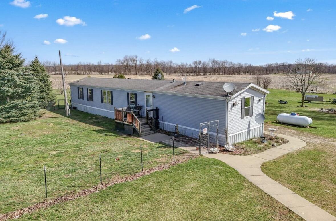 6121 Lake Pleasant Road South Osseo, MI 49266 - Photo 19 of 50 IMG_5259