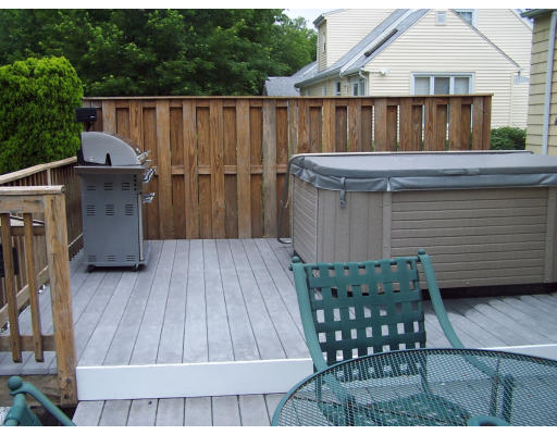 24 Emory Street Saugus, MA 01906 - Photo 5 of 9 Gallery Image 5