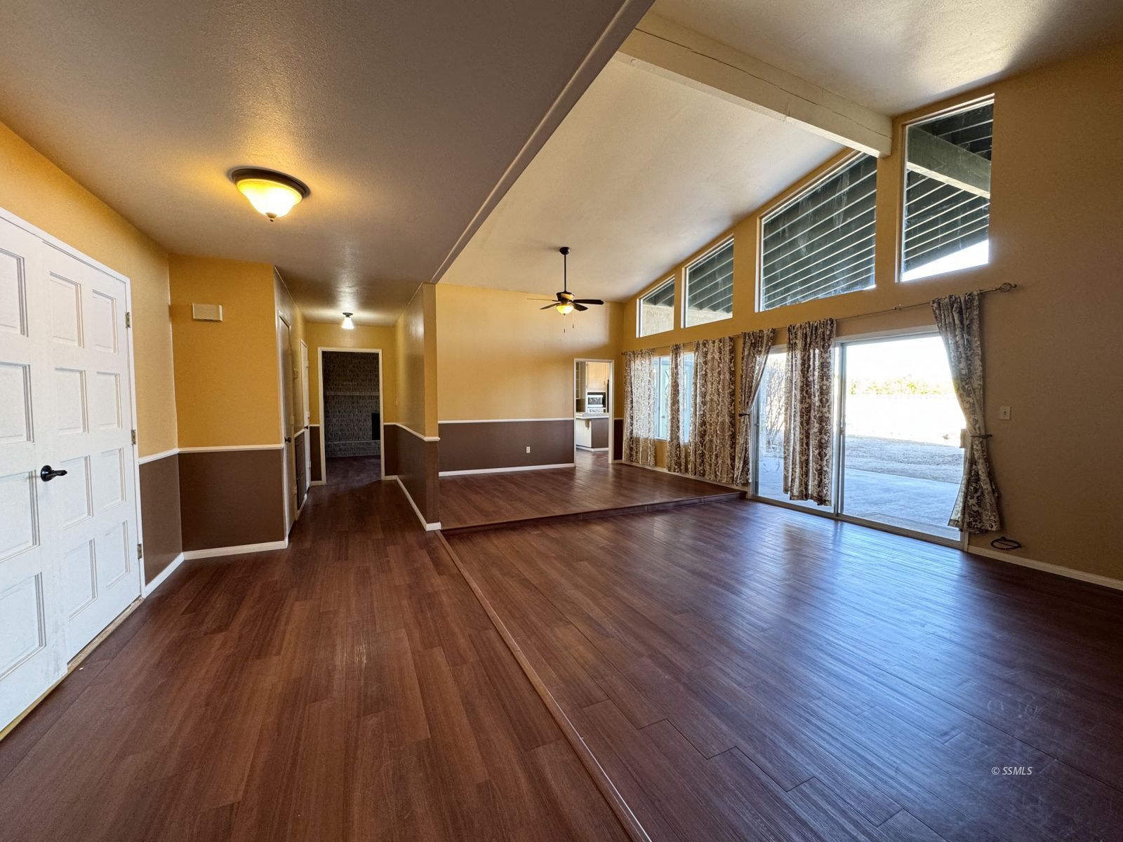 724 Peg Street Ridgecrest, CA 93555 - Photo 5 of 32
