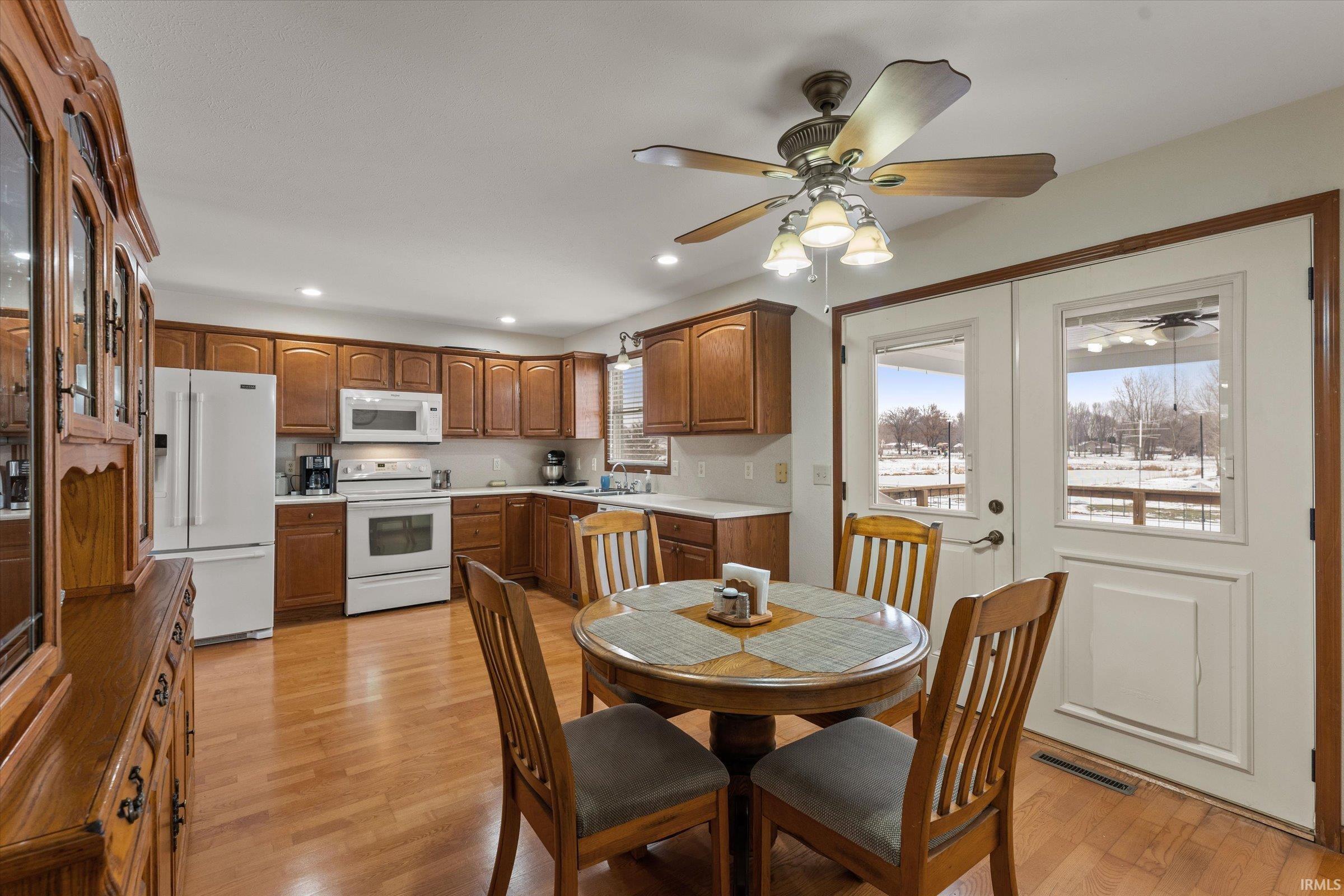 68426 County Road 23 New Paris, IN 46553 - Photo 4 of 31