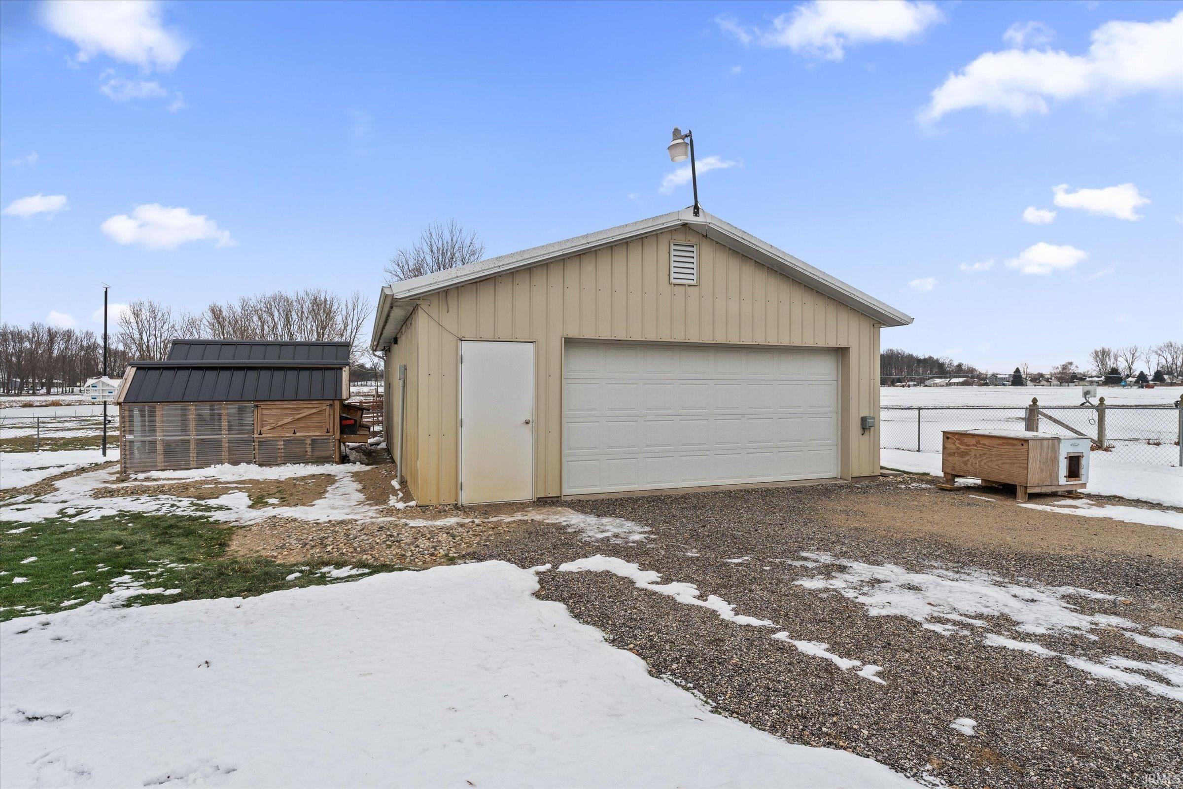 68426 County Road 23 New Paris, IN 46553 - Photo 5 of 31