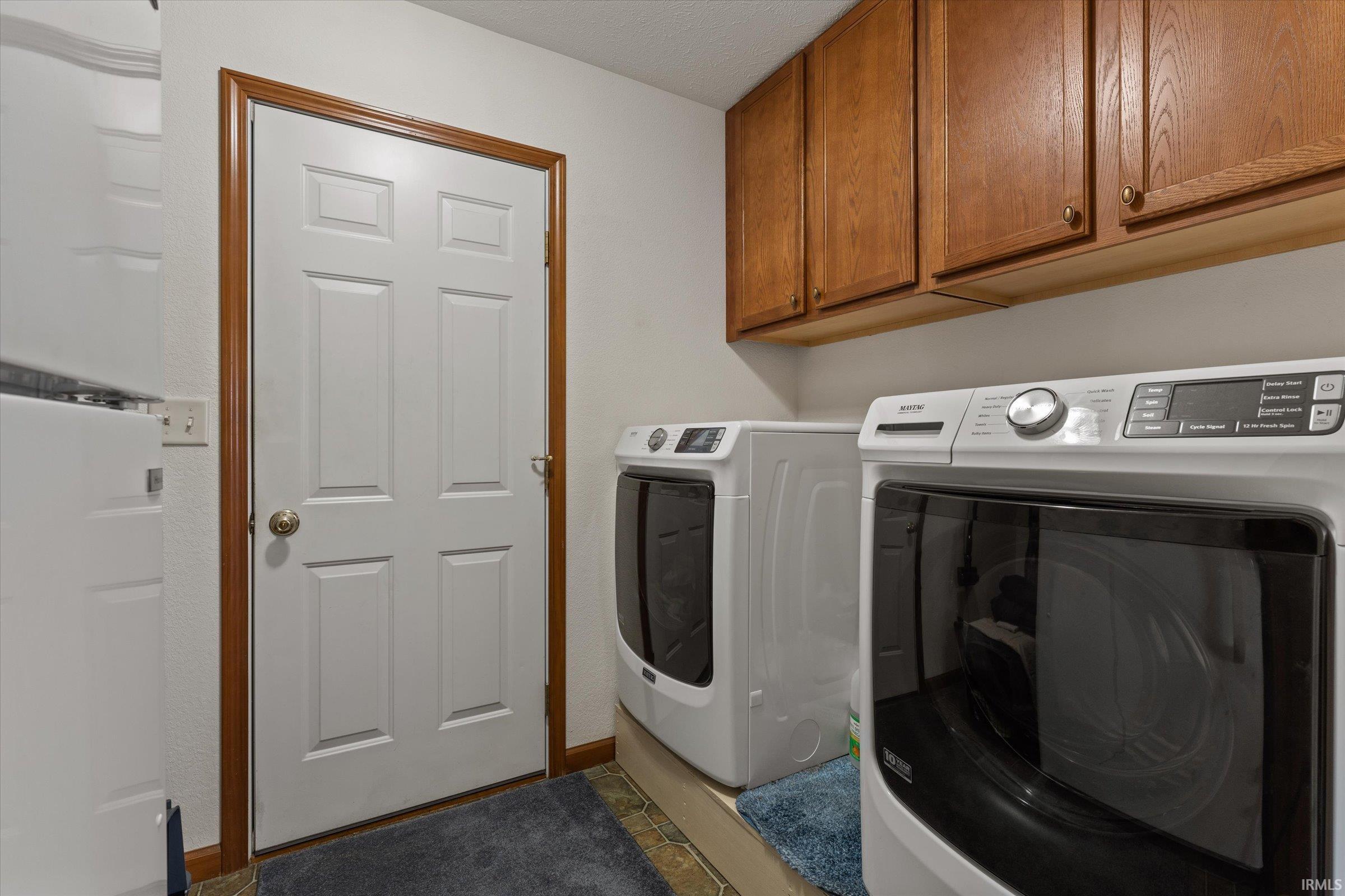 68426 County Road 23 New Paris, IN 46553 - Photo 7 of 31