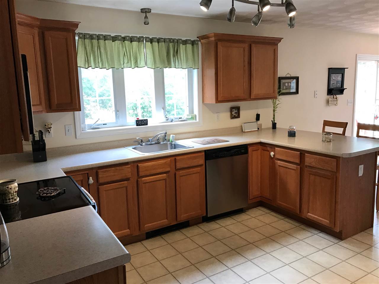 264 Long Pond Road Danville, NH 03819 - Photo 11 of 34