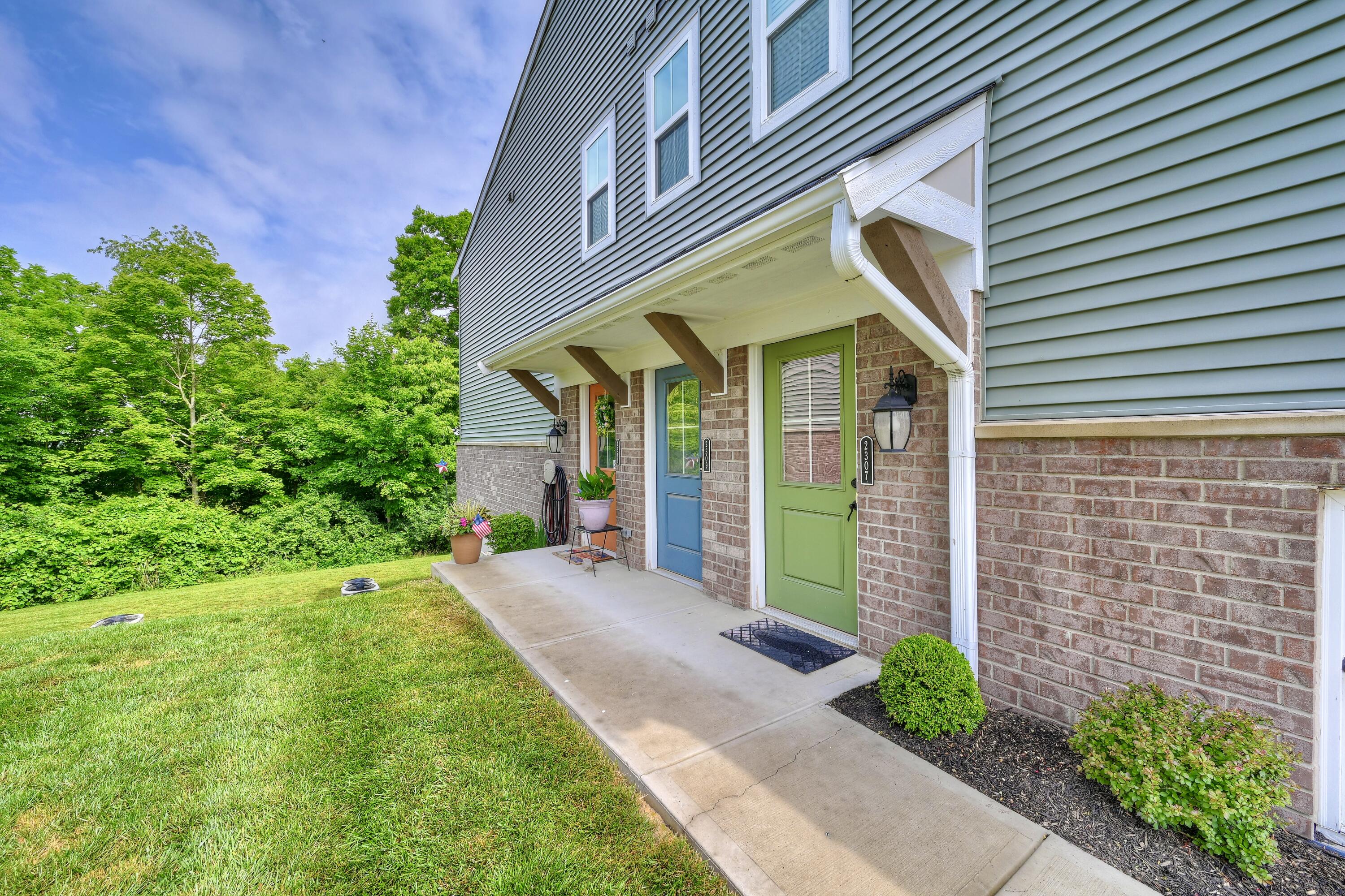 2307 Piazza Ridge Covington, KY 41017 - Photo 1 of 37 02