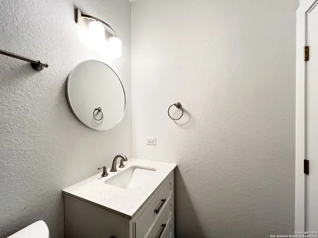 $1,495 | 1307 Whispering Hills Drive, Canyon Lake, TX 78133