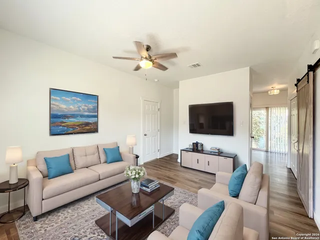 $1,495 | 1307 Whispering Hills Drive, Canyon Lake, TX 78133