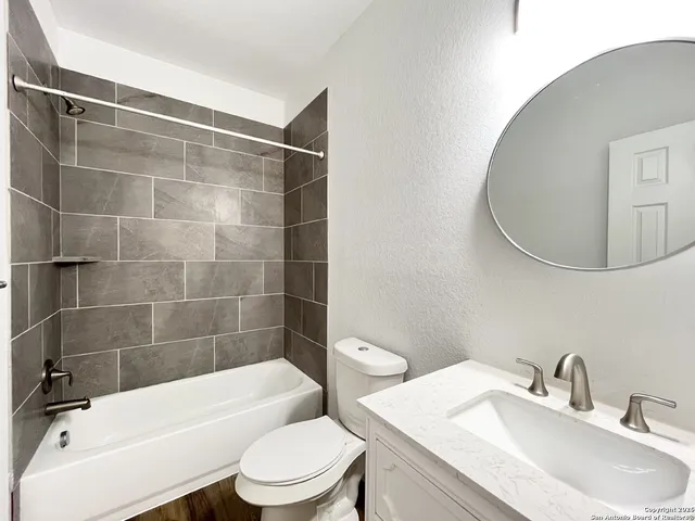 $1,495 | 1307 Whispering Hills Drive, Canyon Lake, TX 78133