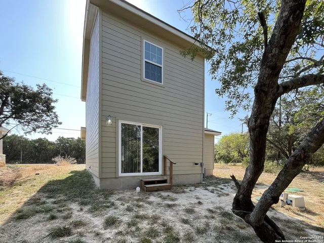$1,495 | 1307 Whispering Hills Drive, Canyon Lake, TX 78133