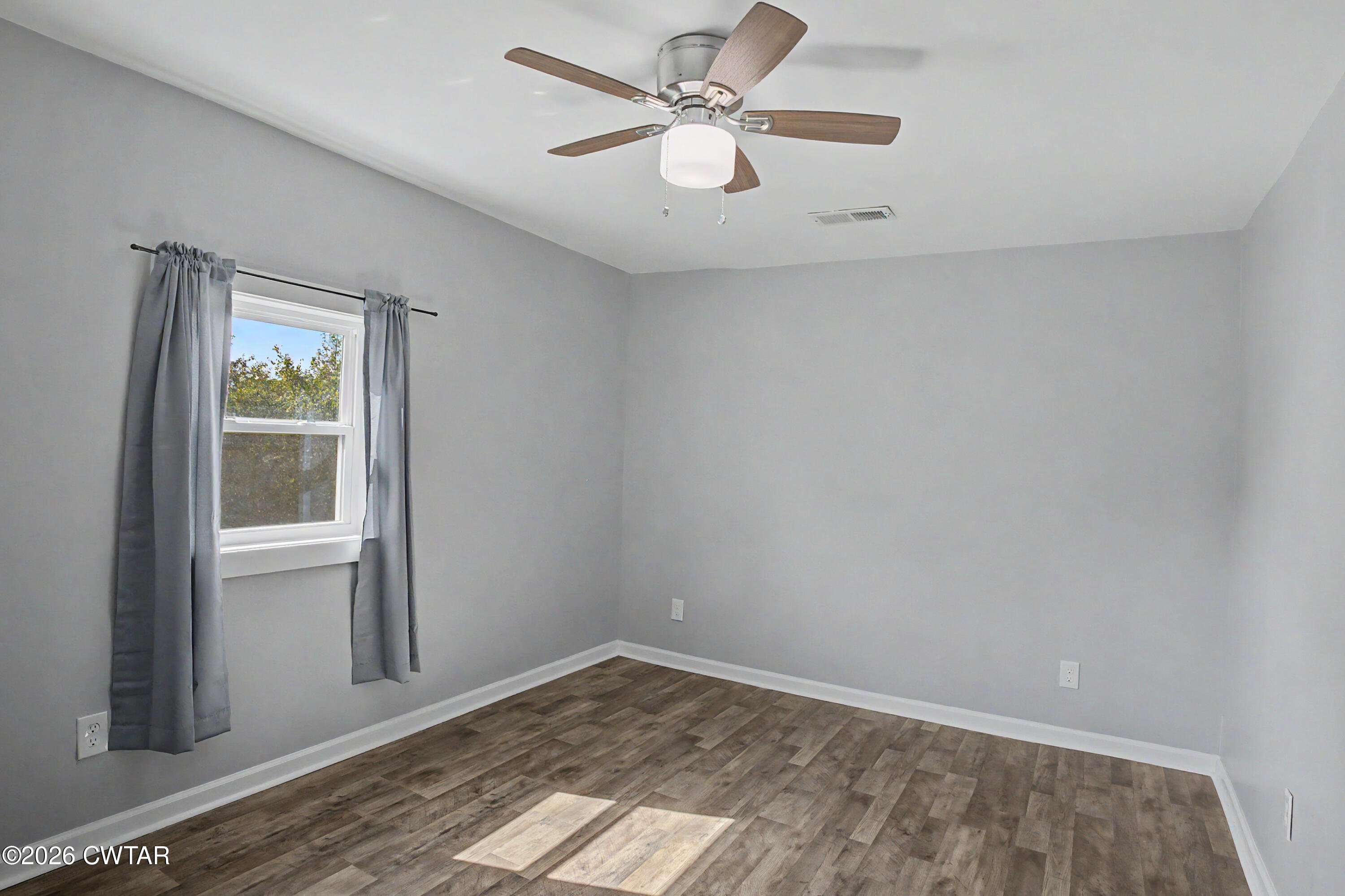 420 Presley Road Lexington, TN 38351 - Photo 12 of 18 Bedroom 3