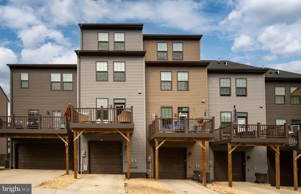 $434,900 | 2010 Track Circle, Fredericksburg, VA 22401