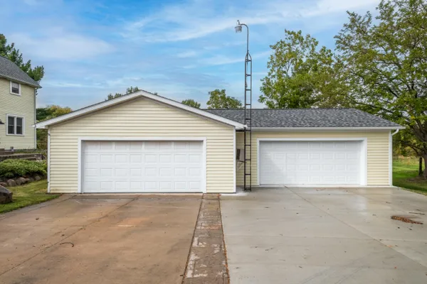 $470,000 | 12356 Jennings Road, Linden, MI 48451