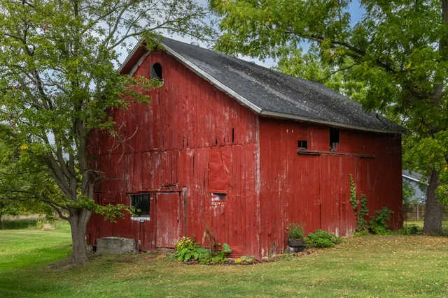 $480,000 | 12356 Jennings Road, Linden, MI 48451