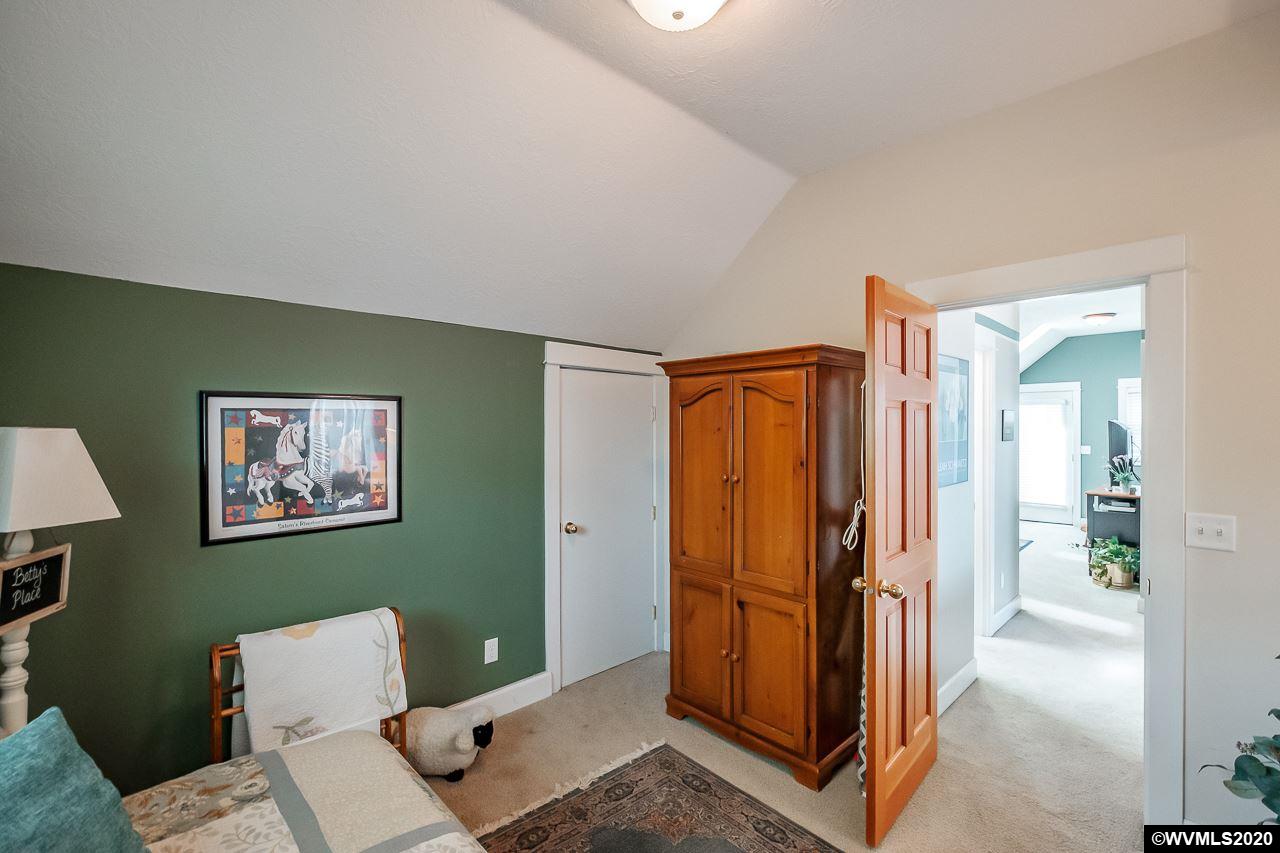 566 Edwards Road South Monmouth, OR 97361 - Photo 36 of 42
