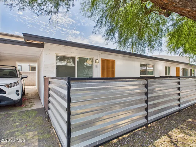 $1,300 | 3027 North 37th Street, Unit 7, Phoenix, AZ 85018