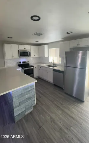 $1,300 | 3027 North 37th Street, Unit 7, Phoenix, AZ 85018