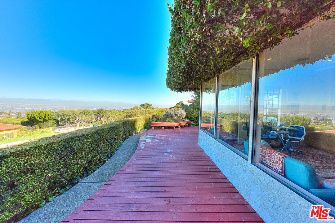 28928 Crestridge Road Rancho Palos Verdes, CA 90275 - Photo 5 of 48